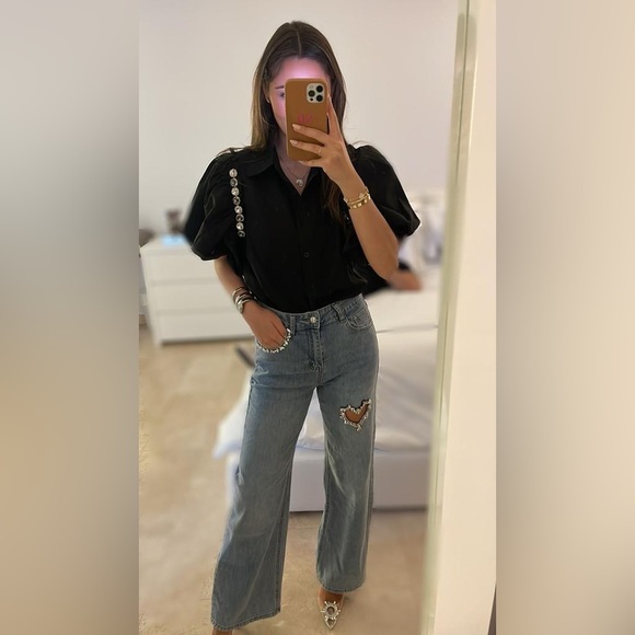 Stylish Blue Jeans with Heart Cutout - Picture 5 of 5